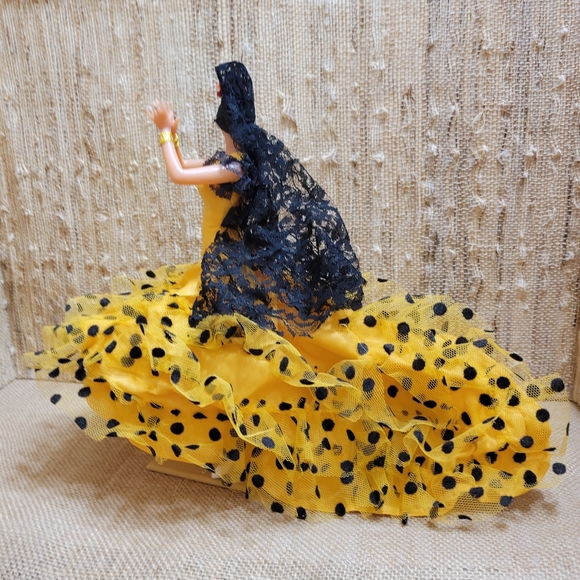 Vtg Large Spanish Marin Chiclana Plastic Doll. Flamenco Dancer. Yellow Dress - Picture 6 of 9